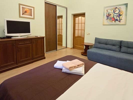 Home Hotel ул. Большая Житомирская, 4В 3