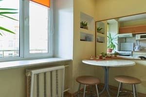 Квартира Home Hotel ул. Малая Житомирская, 10-1. Однокомнатная квартира, ул. Малая Житомирская, 10 на 4-м этаже 5