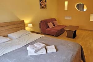 Квартира Home Hotel ул. Малая Житомирская, 10-1. Однокомнатная квартира, ул. Малая Житомирская, 10 на 4-м этаже 1